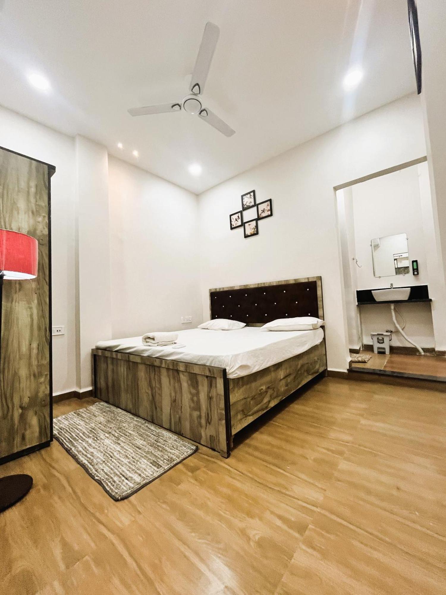 Shree Stay Inn Luxe' Holiday Home Ujjain Exterior foto