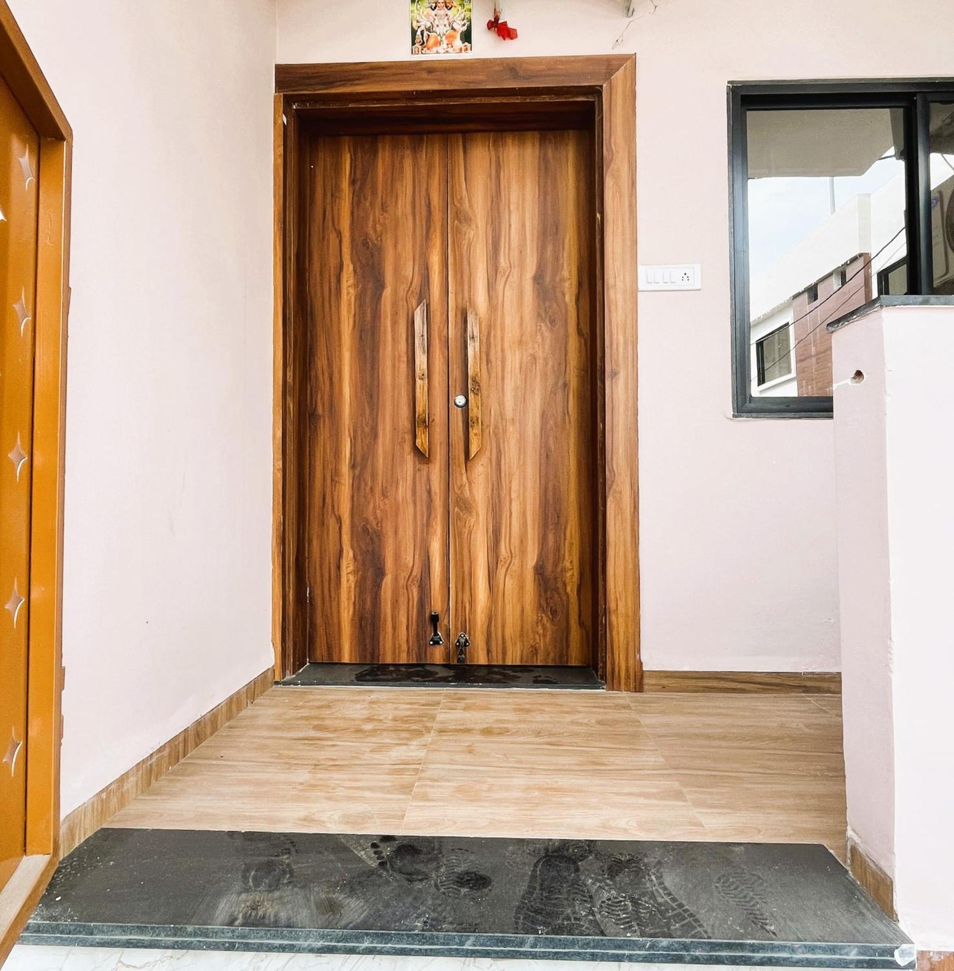 Shree Stay Inn Luxe' Holiday Home Ujjain Exterior foto