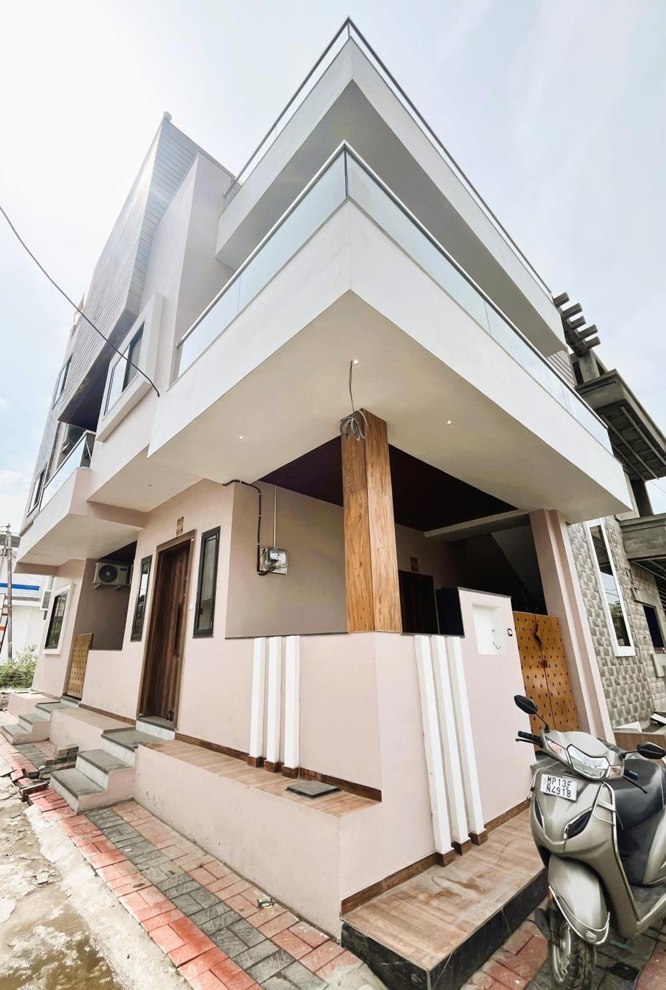 Shree Stay Inn Luxe' Holiday Home Ujjain Exterior foto